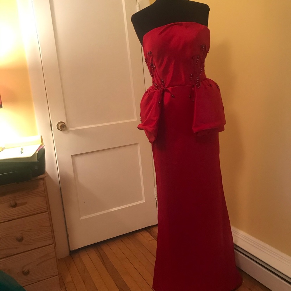 Handmade Red Strapless gown size 6
